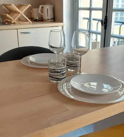 Beau Studio Cosy Calme En Face Du Port Sur Le Quai Appartement *