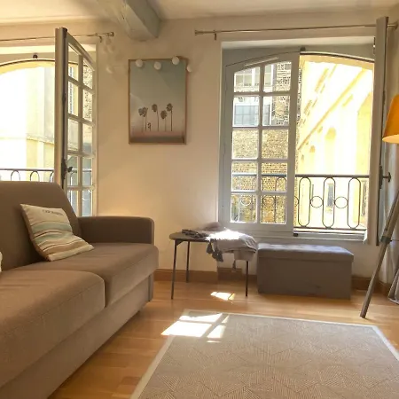 Beau Studio Cosy Calme En Face Du Port Sur Le Quai *