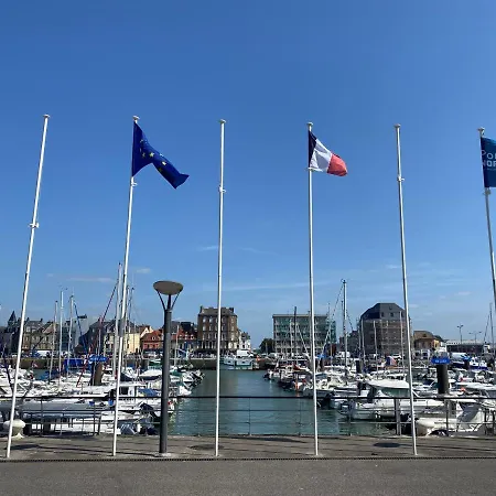 Beau Studio Cosy Calme En Face Du Port Sur Le Quai Apartment *